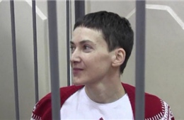 Nữ phi công Ukraine tạm ngừng tuyệt thực